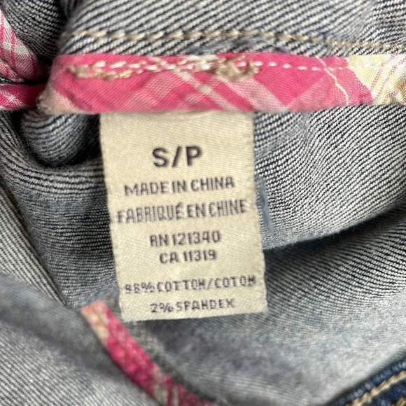 GARAGE Crop Jean Jacket Upcycled Fray Trim Crochet Flower Appliqué Blue Boho S - Picture 9 of 12